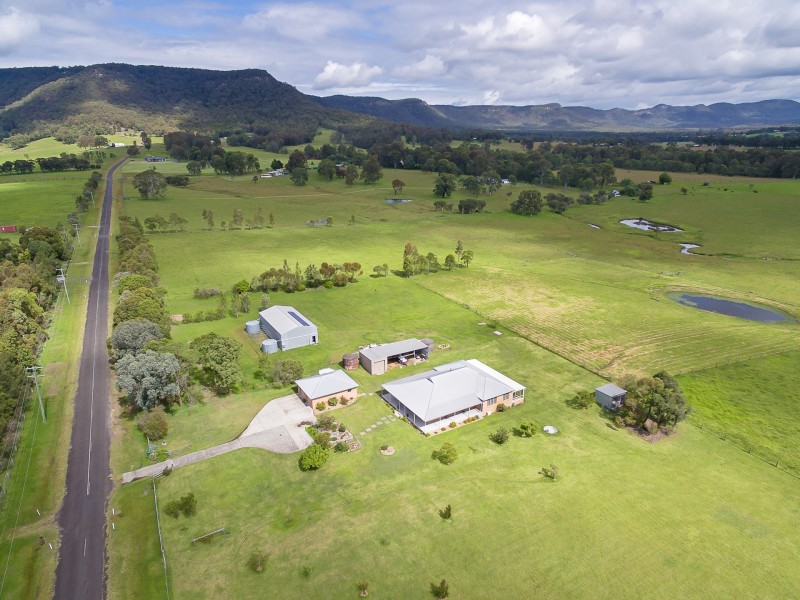 222 Heaton Road, Quorrobolong NSW 2325