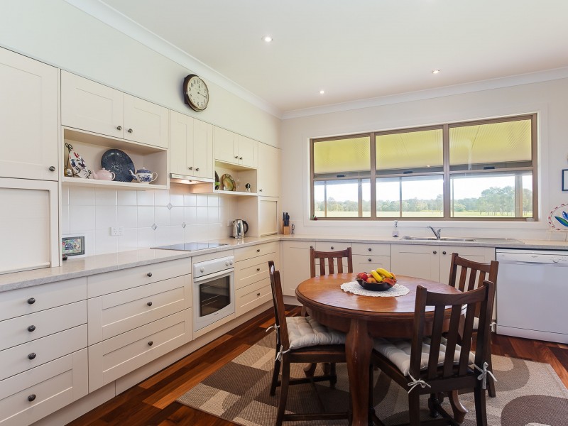 222 Heaton Road, Quorrobolong NSW 2325