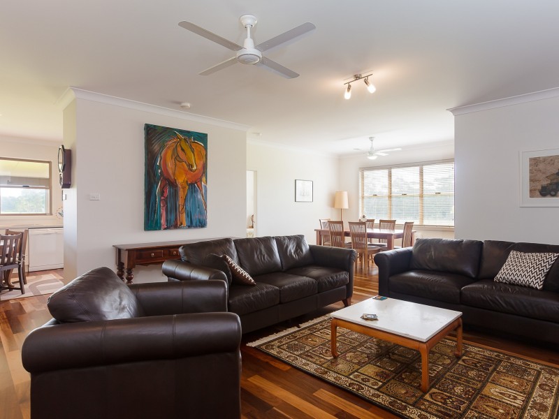 222 Heaton Road, Quorrobolong NSW 2325