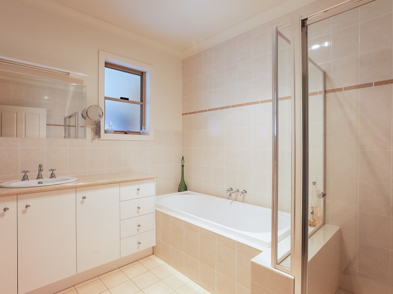222 Heaton Road, Quorrobolong NSW 2325