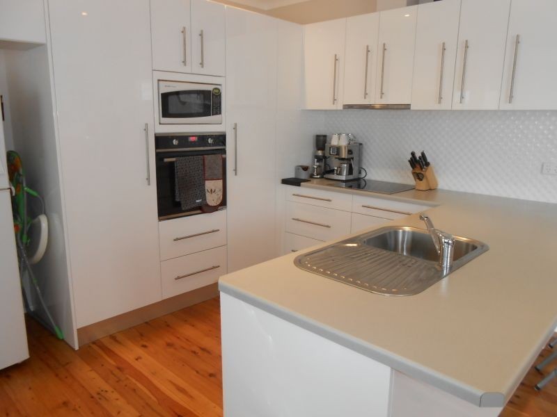 5 Lisa Avenue, Warners Bay NSW 2282