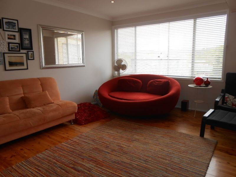 5 Lisa Avenue, Warners Bay NSW 2282