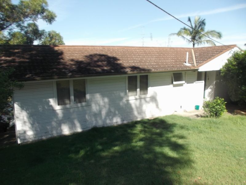 12 Sealand Road, Fishing Point NSW 2283