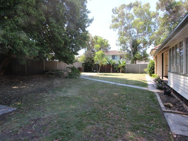 313 Main Road, Fennell Bay NSW 2283