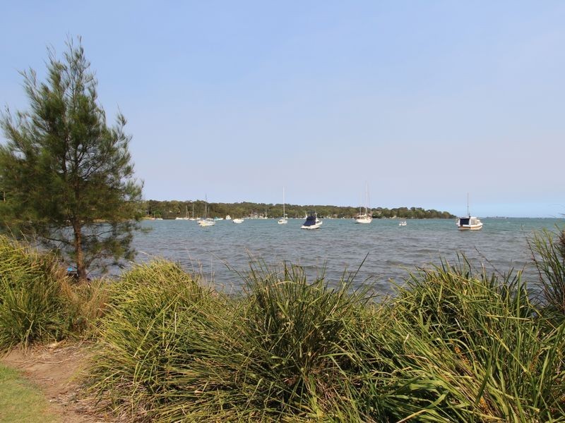 313 Main Road, Fennell Bay NSW 2283