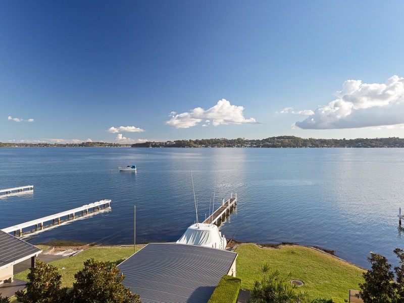 5 Grant Road, Coal Point NSW 2283