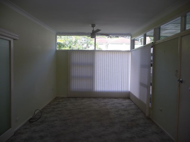 12 Elizabeth Street, Eleebana NSW 2282