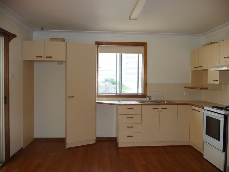 43 Fairfax Road, Warners Bay NSW 2282