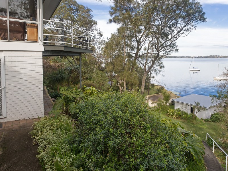371 Coal Point Road, Coal Point NSW 2283