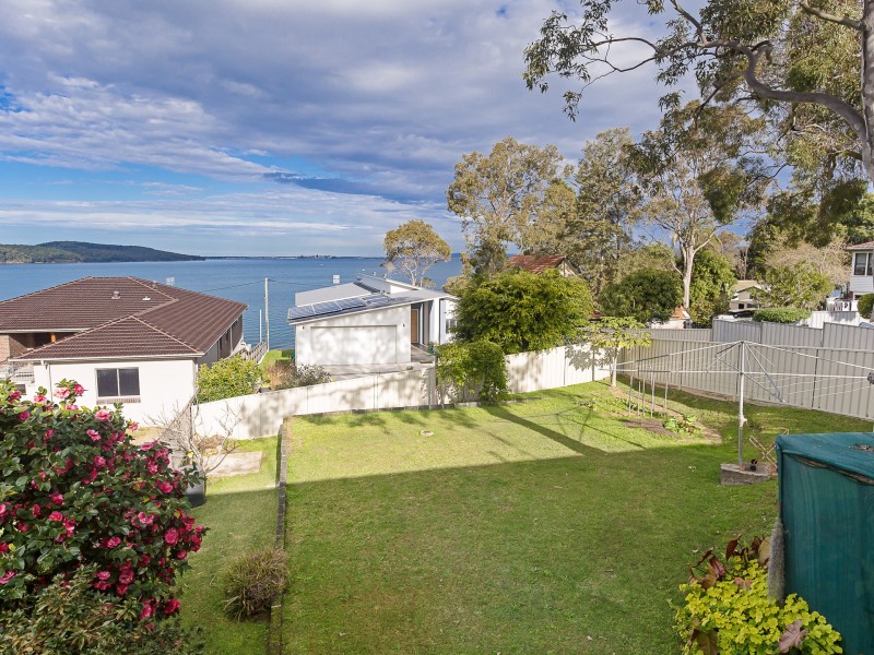 20a Wattle Street, Bolton Point NSW 2283