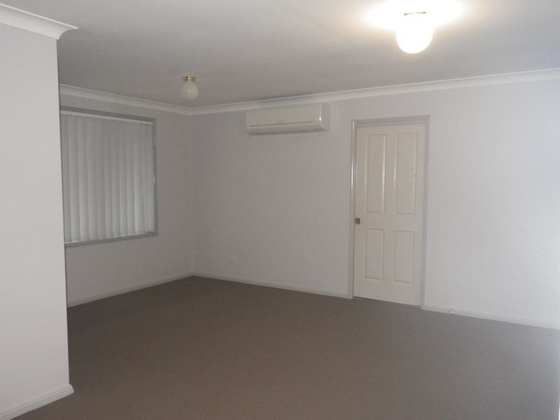 11 Canopus Close, Marmong Point NSW 2284