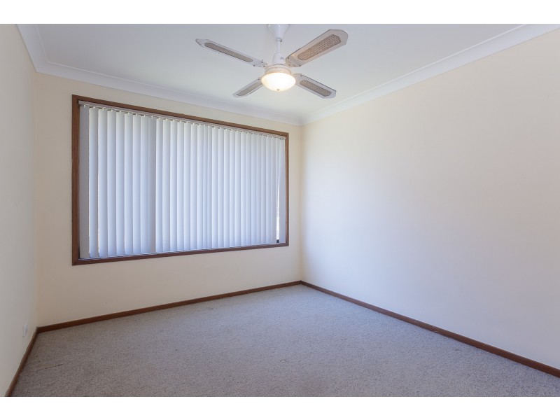 12 Southern Cross Drive, Woodrising NSW 2284
