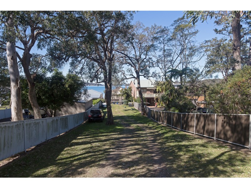 220 Kilaben Road, Kilaben Bay NSW 2283