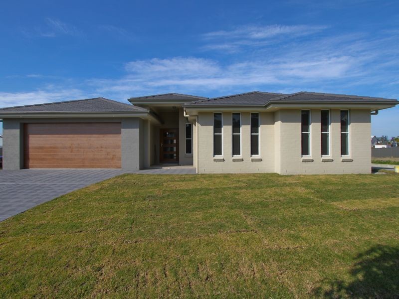 22 John Darling Avenue, Belmont North NSW 2280