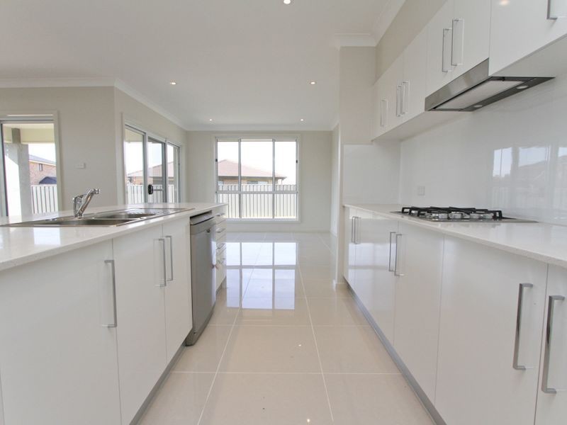 22 John Darling Avenue, Belmont North NSW 2280