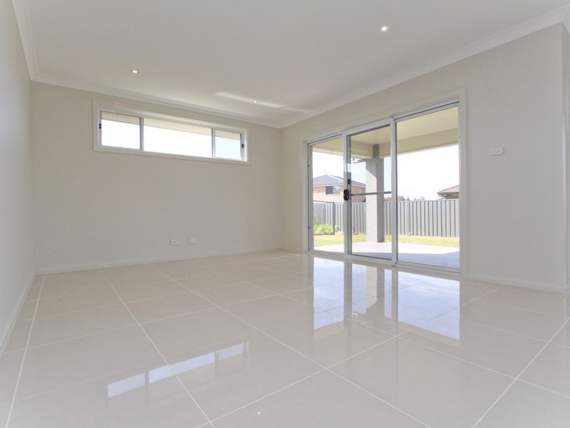 22 John Darling Avenue, Belmont North NSW 2280