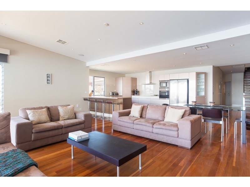 2/8 Skye Point Road, Coal Point NSW 2283