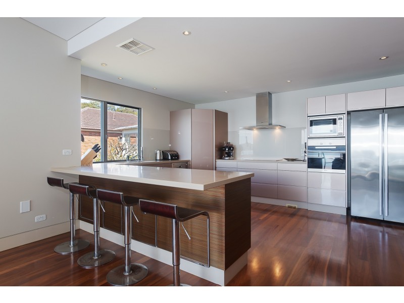 2/8 Skye Point Road, Coal Point NSW 2283