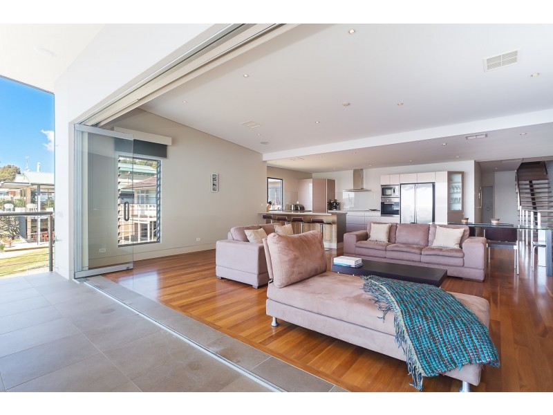 2/8 Skye Point Road, Coal Point NSW 2283