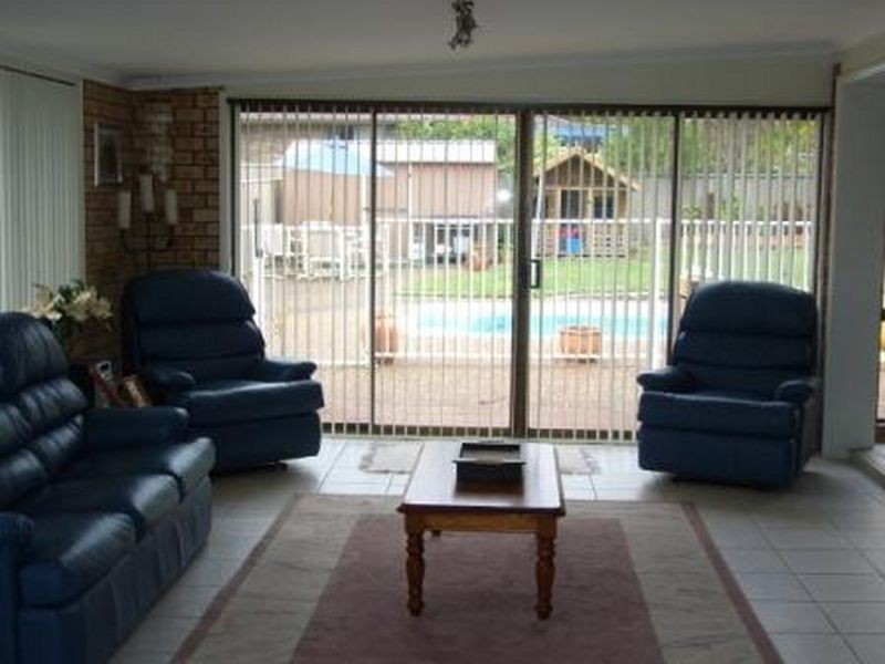 41 Parklea Avenue, Croudace Bay NSW 2280