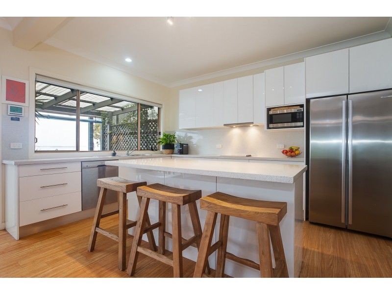 187 Fishing Point Road, Fishing Point NSW 2283