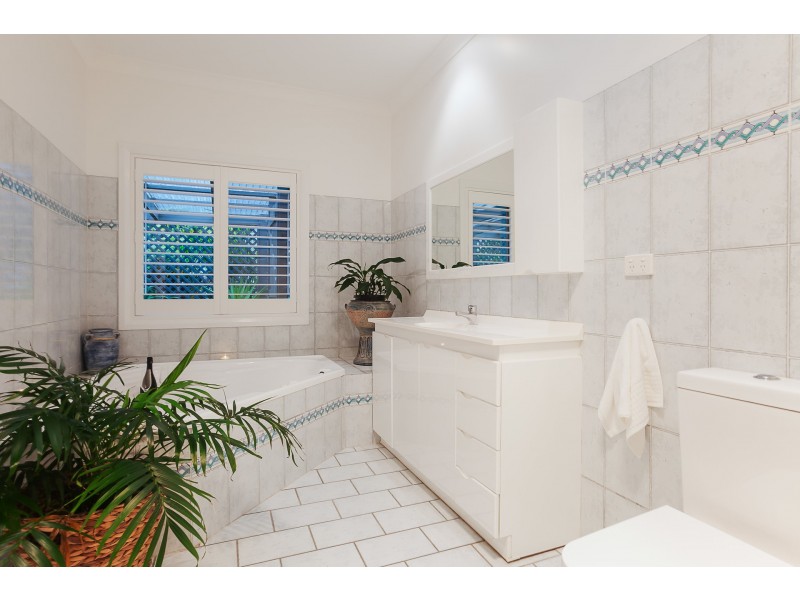 187 Fishing Point Road, Fishing Point NSW 2283