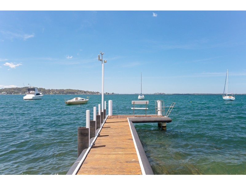 187 Fishing Point Road, Fishing Point NSW 2283