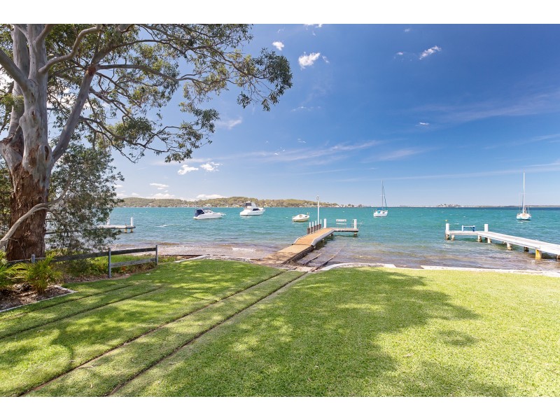 187 Fishing Point Road, Fishing Point NSW 2283