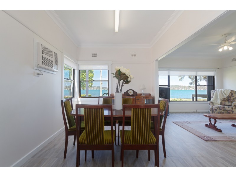 5 George Street, Marmong Point NSW 2284