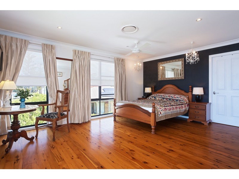 5 George Street, Marmong Point NSW 2284