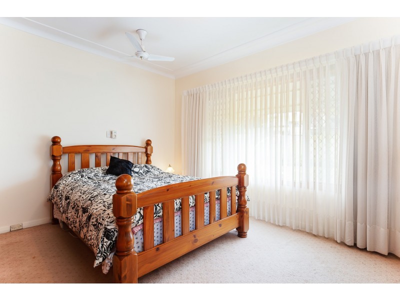 9 Hely Avenue, Fennell Bay NSW 2283