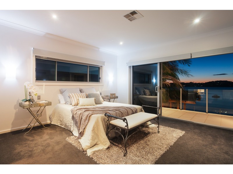 11 Grant Road, Coal Point NSW 2283