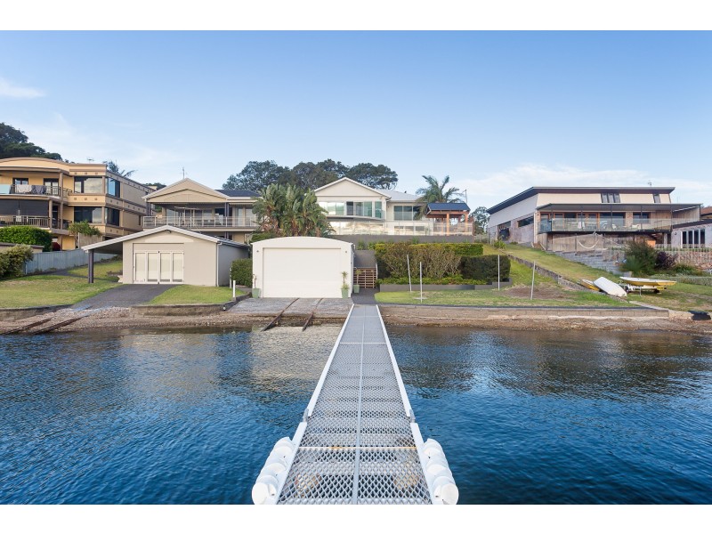 11 Grant Road, Coal Point NSW 2283