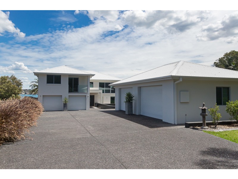 11 Grant Road, Coal Point NSW 2283