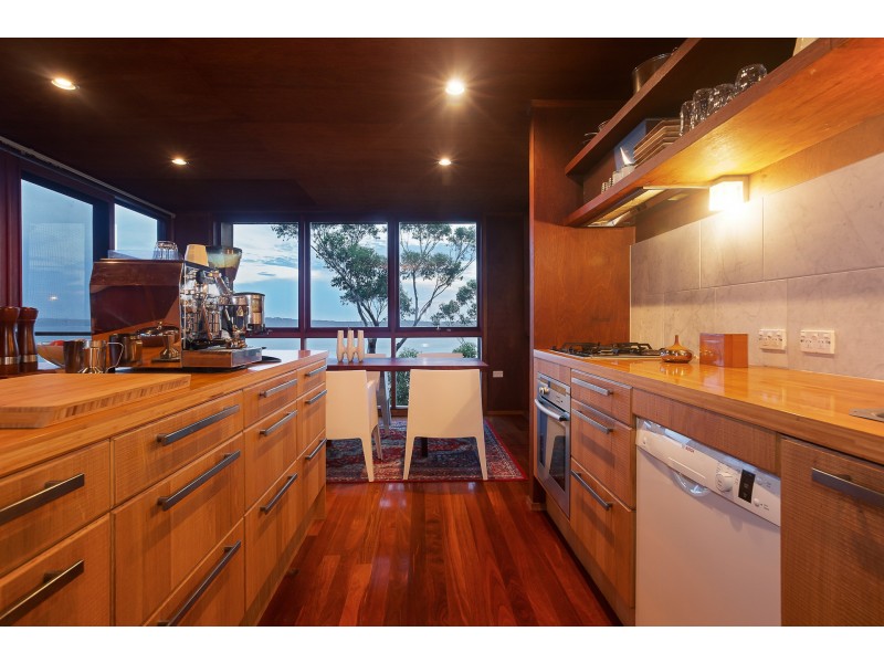 34 Crescent Road, Wangi Wangi NSW 2267