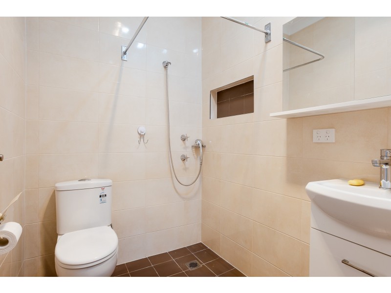 6 Lake Road, Fennell Bay NSW 2283