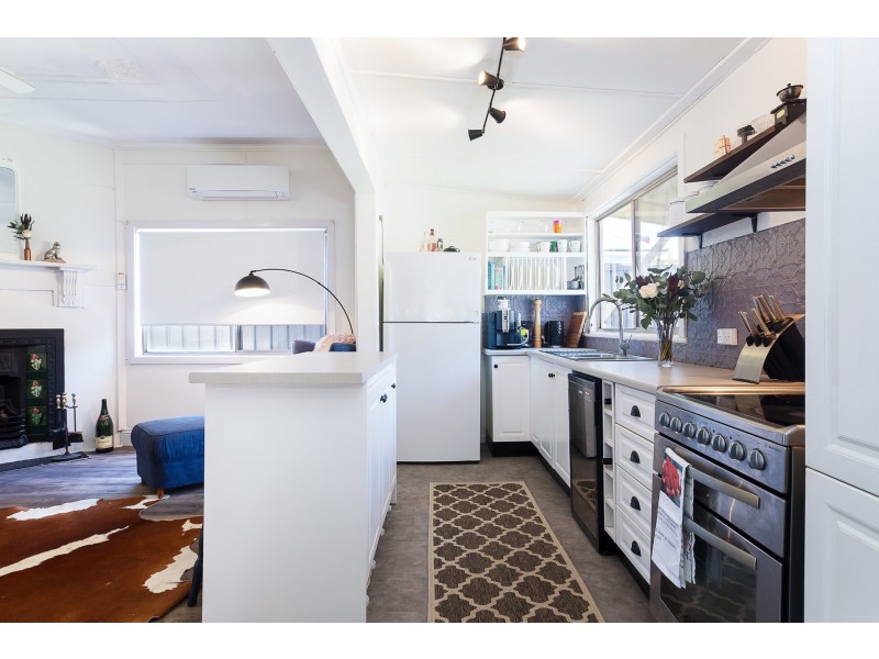 38 Sixth Street, Boolaroo NSW 2284