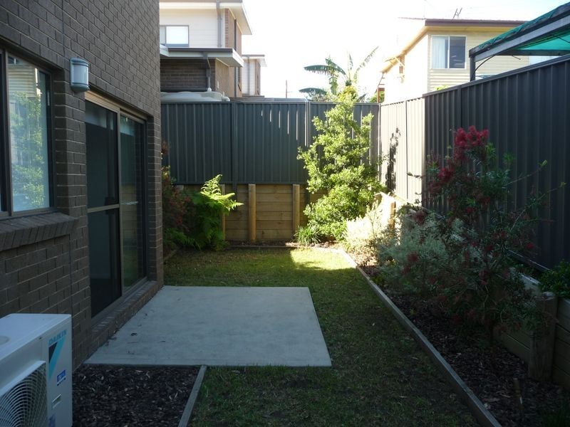 3/8 Bayview Street, Warners Bay NSW 2282