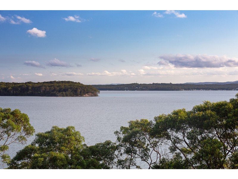 292 Dobell Drive, Wangi Wangi NSW 2267