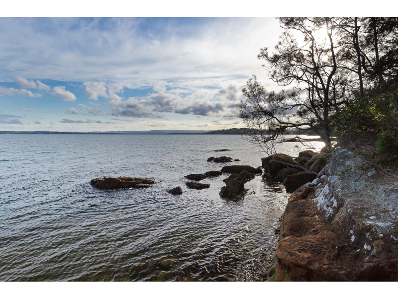 292 Dobell Drive, Wangi Wangi NSW 2267