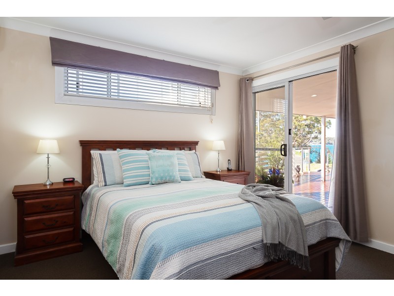 9 The Circlet, Rathmines NSW 2283