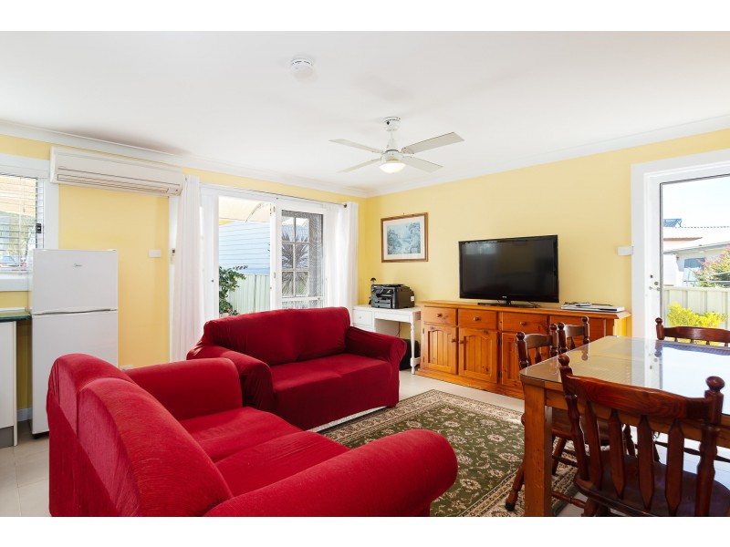 9 The Circlet, Rathmines NSW 2283