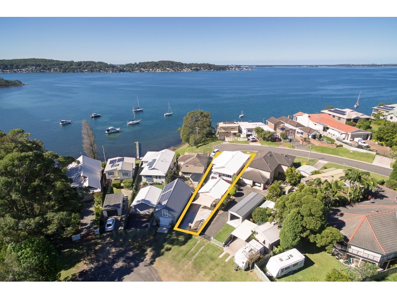 9 The Circlet, Rathmines NSW 2283