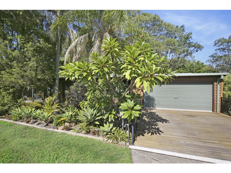 11 Spinnaker Ridge Way, Belmont NSW 2280