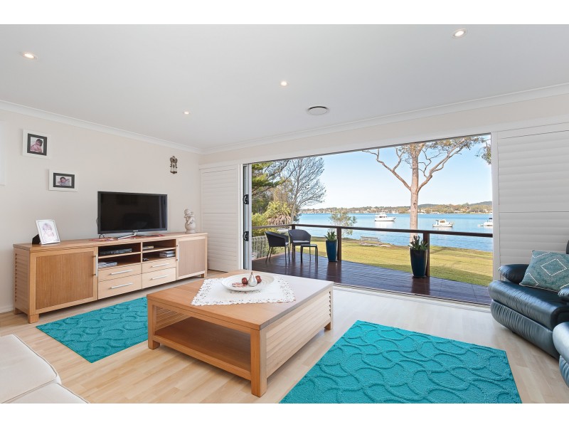 51 Bay Road, Bolton Point NSW 2283
