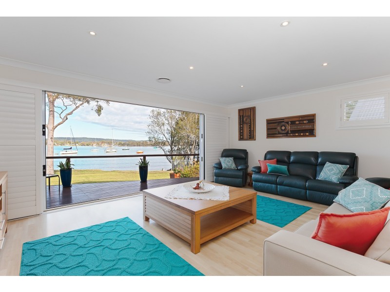 51 Bay Road, Bolton Point NSW 2283