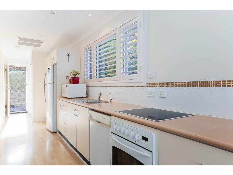 51 Bay Road, Bolton Point NSW 2283