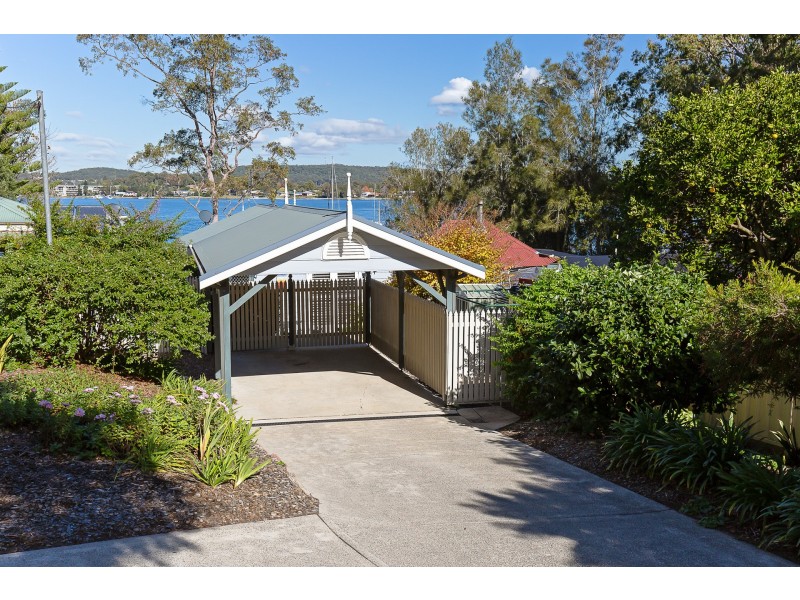 51 Bay Road, Bolton Point NSW 2283