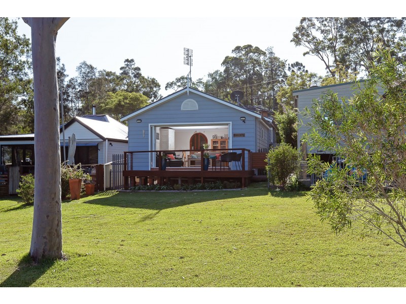 51 Bay Road, Bolton Point NSW 2283