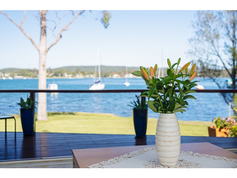 51 Bay Road, Bolton Point NSW 2283